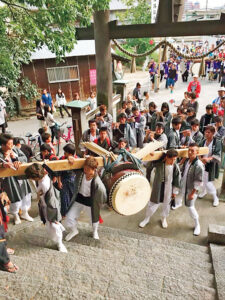 初﨑神社 例祭 　9月22日～23日